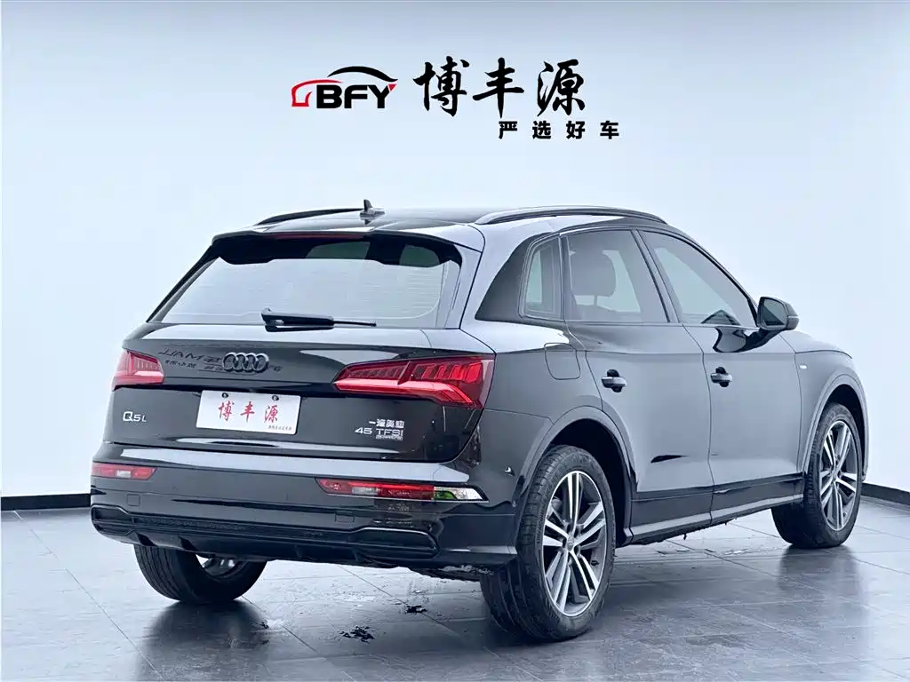 Audi Q5L 2020 — фото 3