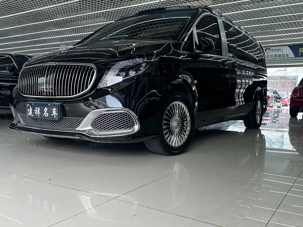 Mercedes-Benz Vito 2024 — фото 1