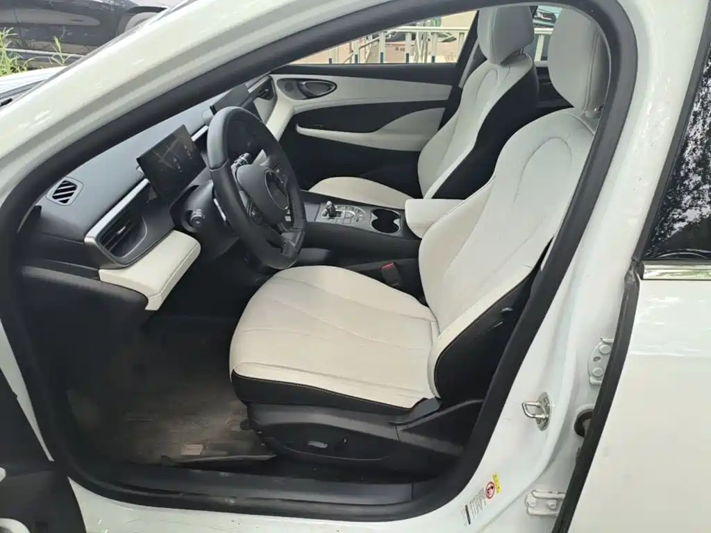 BYD Seal 05 DM-i 2025 — фото 15