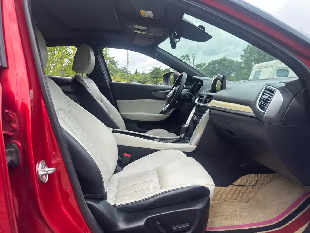 Mazda CX-4 2017 — фото 13