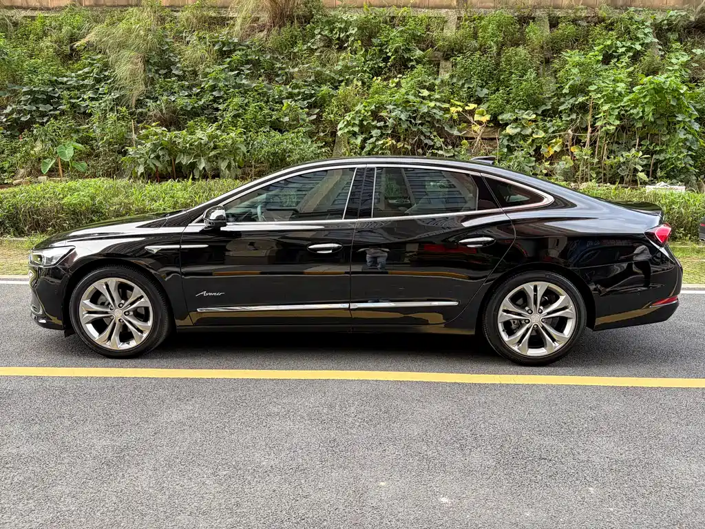 Buick LaCrosse 2023 — фото 8