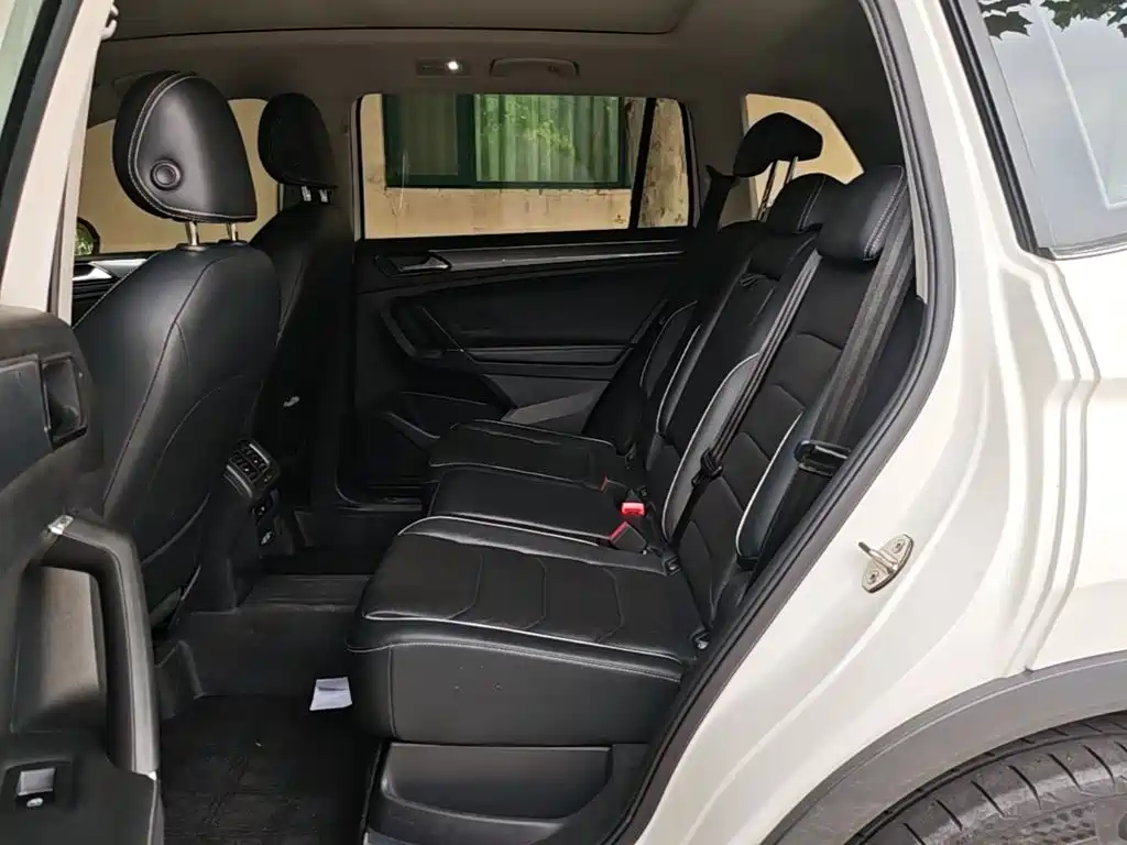 Volkswagen Tiguan L 2020 — фото 17
