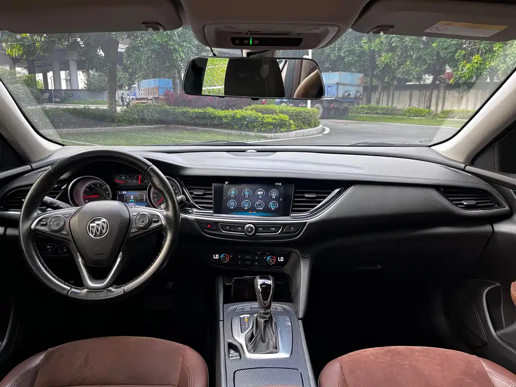 Buick Regal 2020 — фото 10