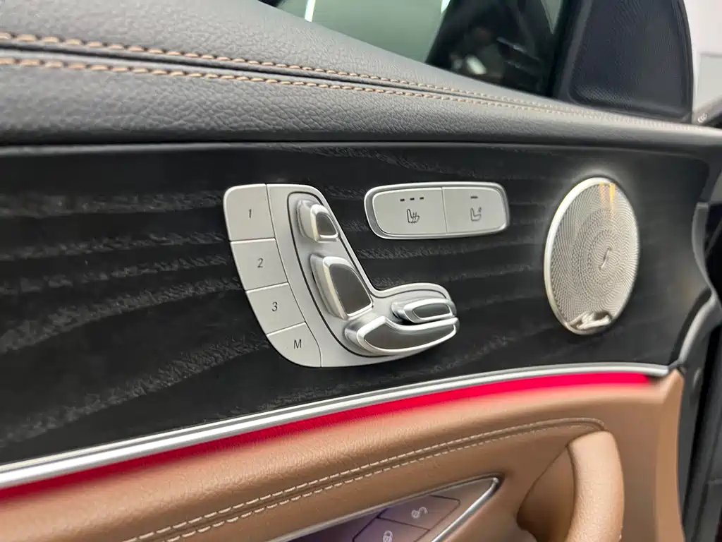 Mercedes-Benz E-Class 2023 — фото 17