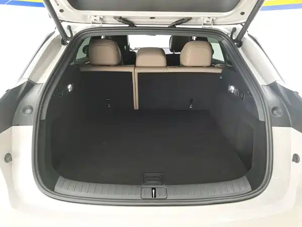 Li Auto i6 2026