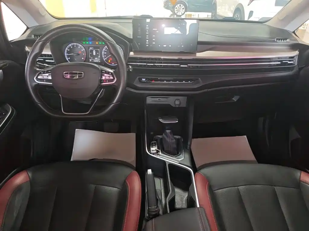 Geely Vision X3 2022 — фото 10