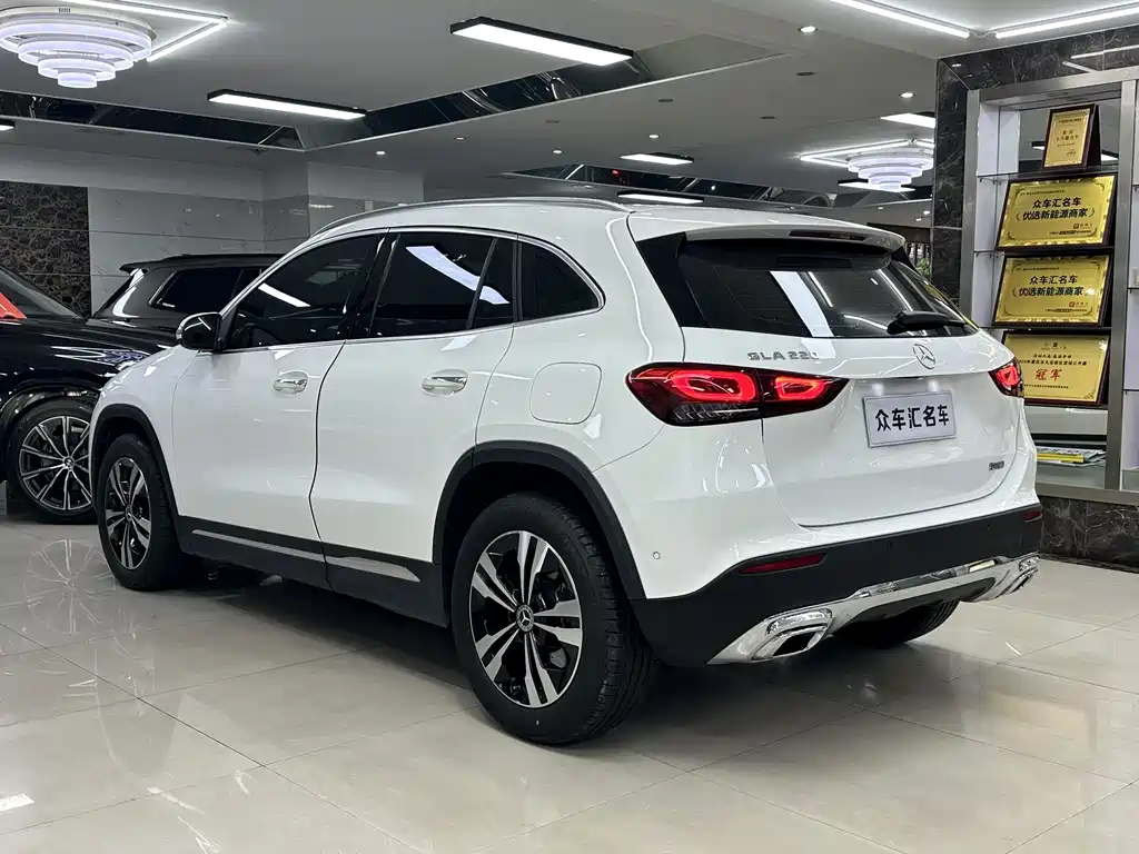 Mercedes-Benz GLA 2023 — фото 6