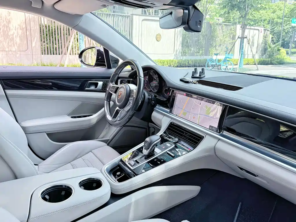 Porsche Panamera 2018 — фото 8