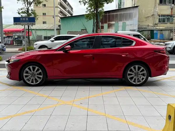 Mazda 3 Axela 2021