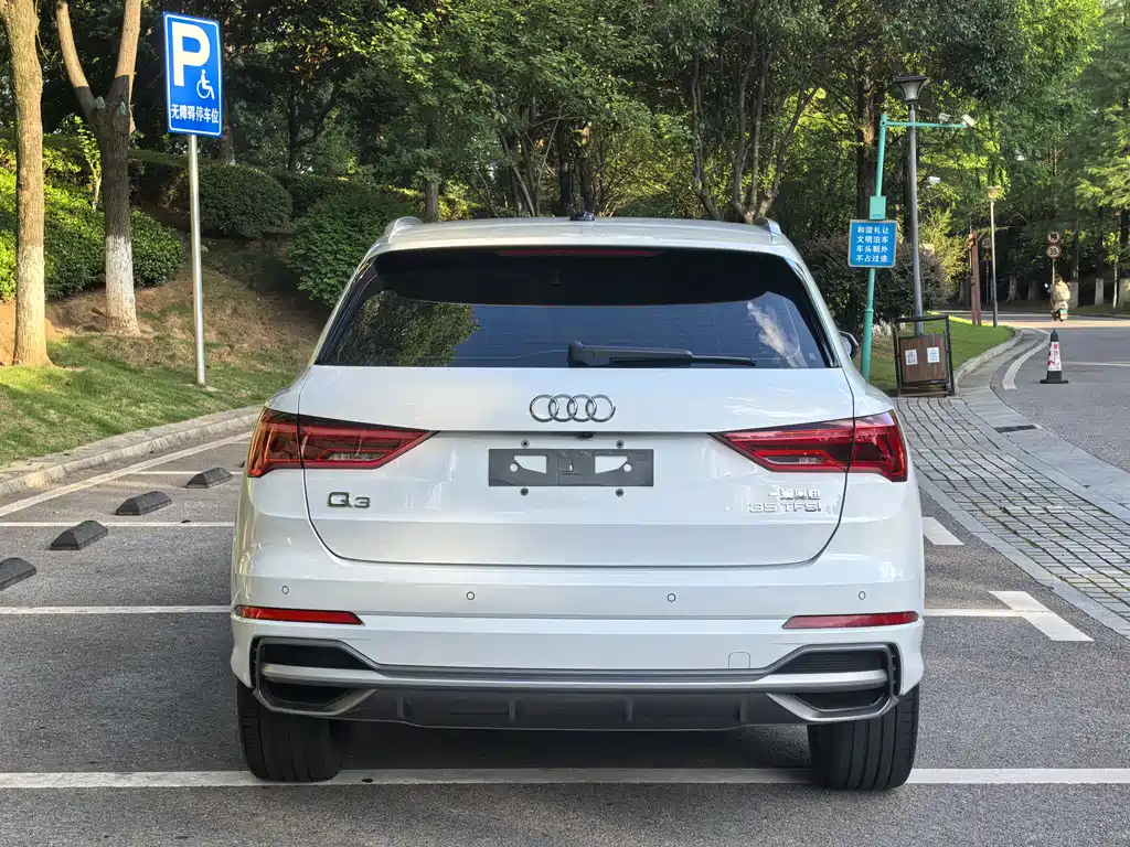 Audi Q3 2023 — фото 17