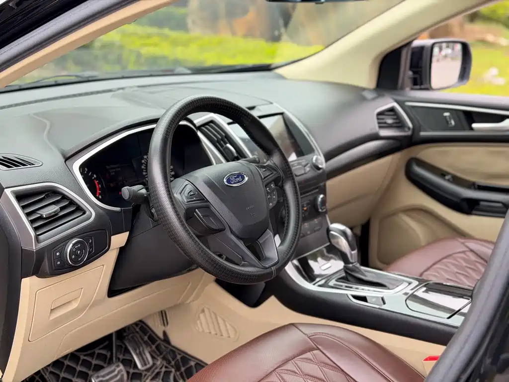 Ford Edge 2018 — фото 8
