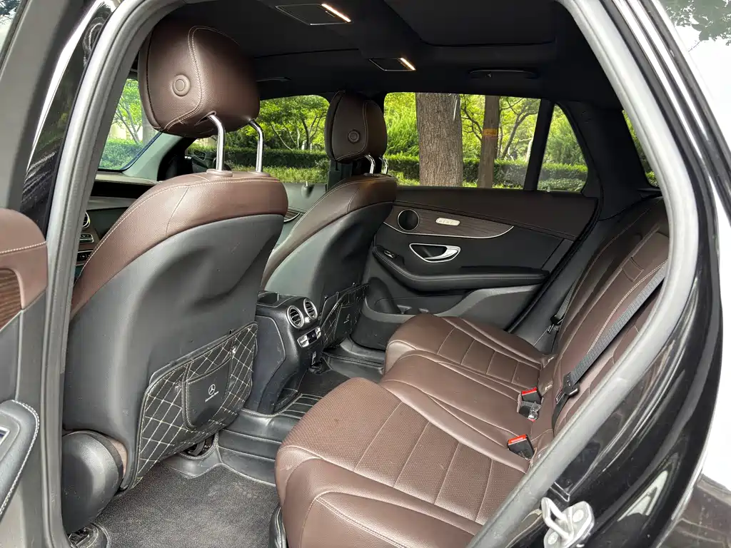 Mercedes-Benz GLC 2023