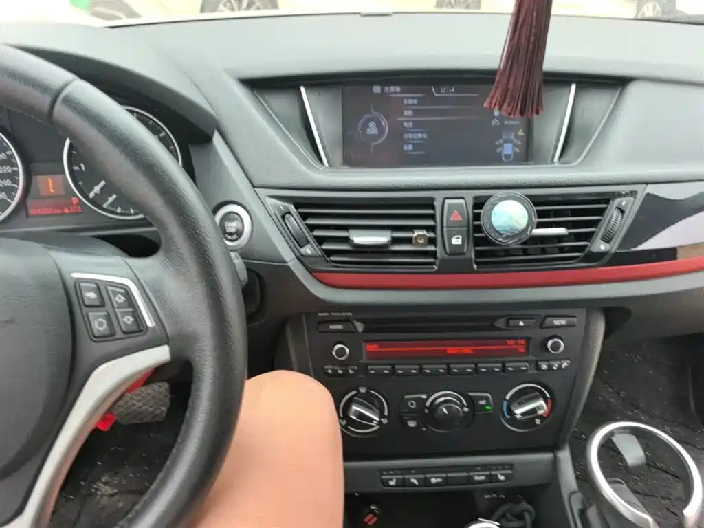 BMW X1 2015 — фото 10
