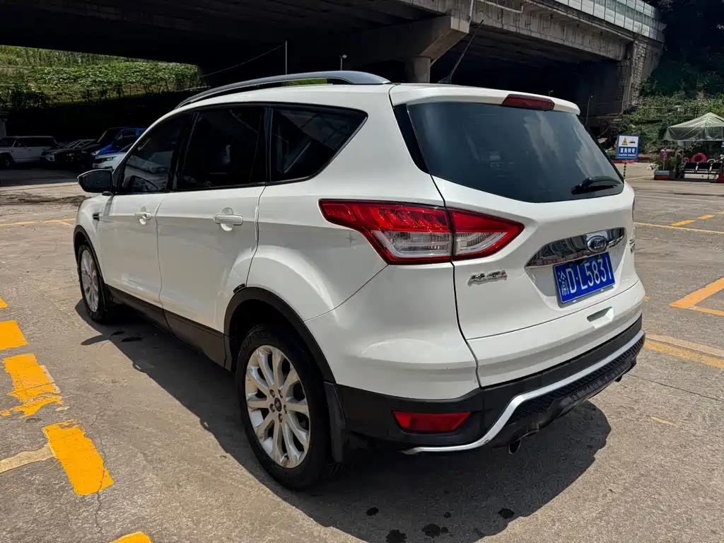 Ford Kuga 2016 — фото 5