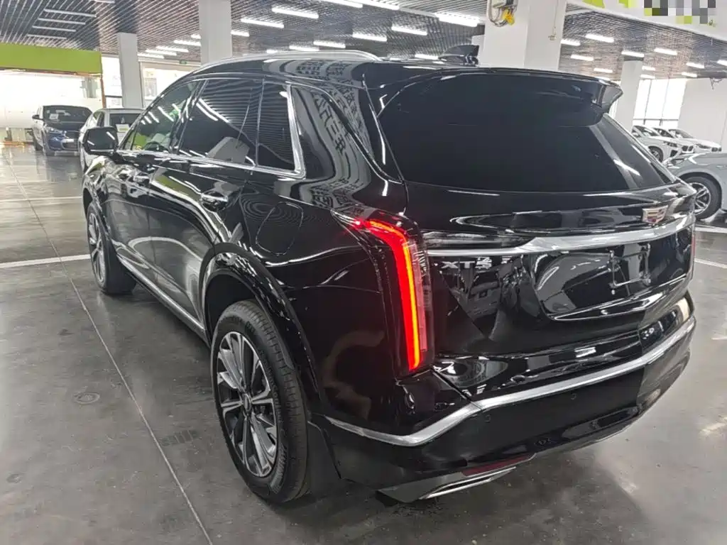 Cadillac XT5 2025 — фото 5