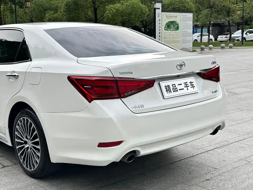 Toyota Crown 2019 — фото 15