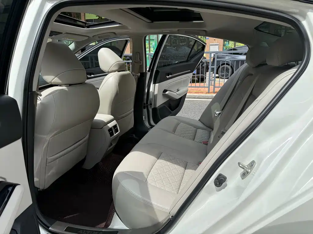 Nissan Teana 2021 — фото 13
