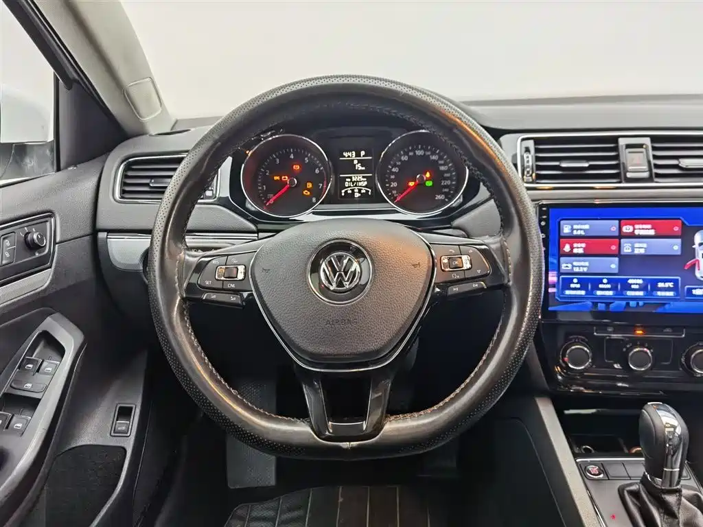 Volkswagen Sagitar 2018 — фото 11