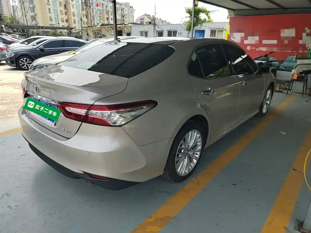 Toyota Camry 2019 — фото 7