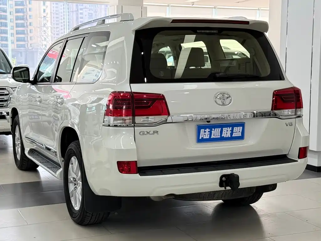 Toyota Land Cruiser 2018 — фото 18