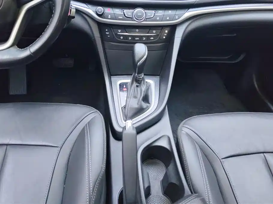 Buick Excelle 2020 — фото 16
