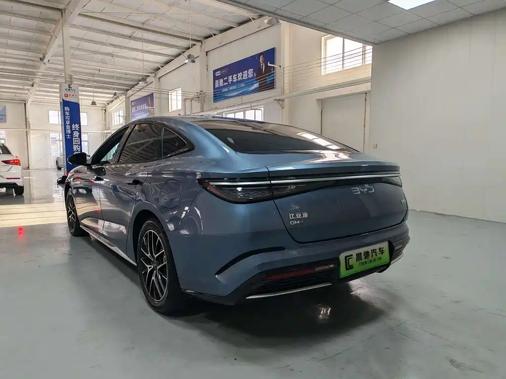 BYD Seal 07 DM-i 2025 — фото 6