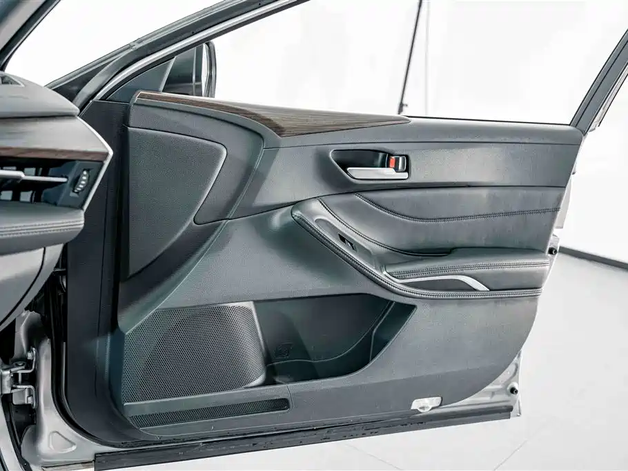 Toyota Avalon 2022 — фото 13
