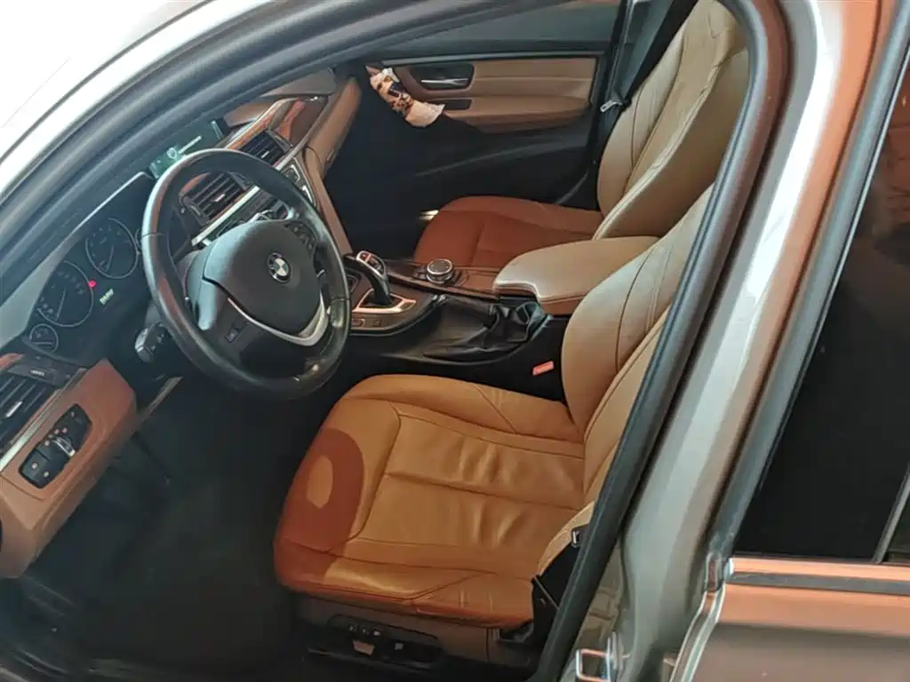 BMW 3 Series 2015 — фото 15