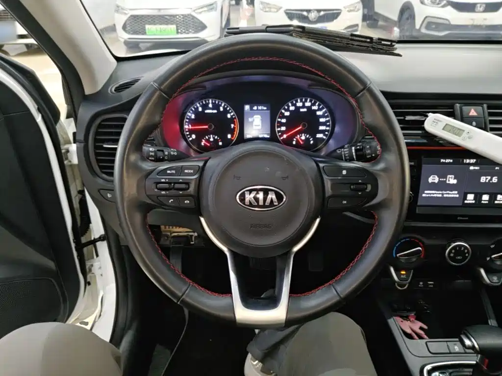Kia KX CROSS 2019 — фото 11