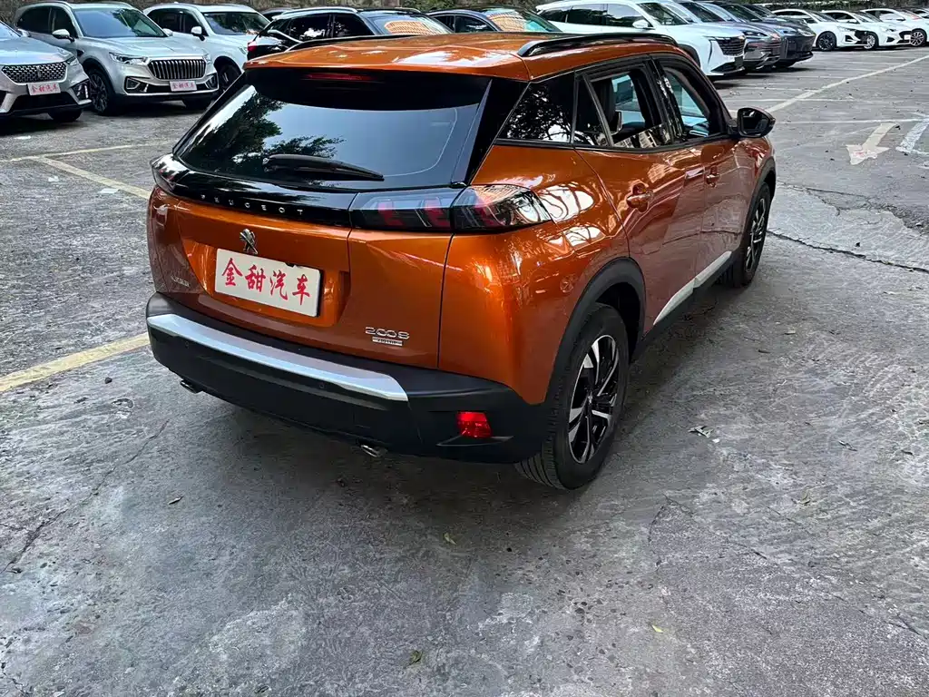 Peugeot 2008 2021