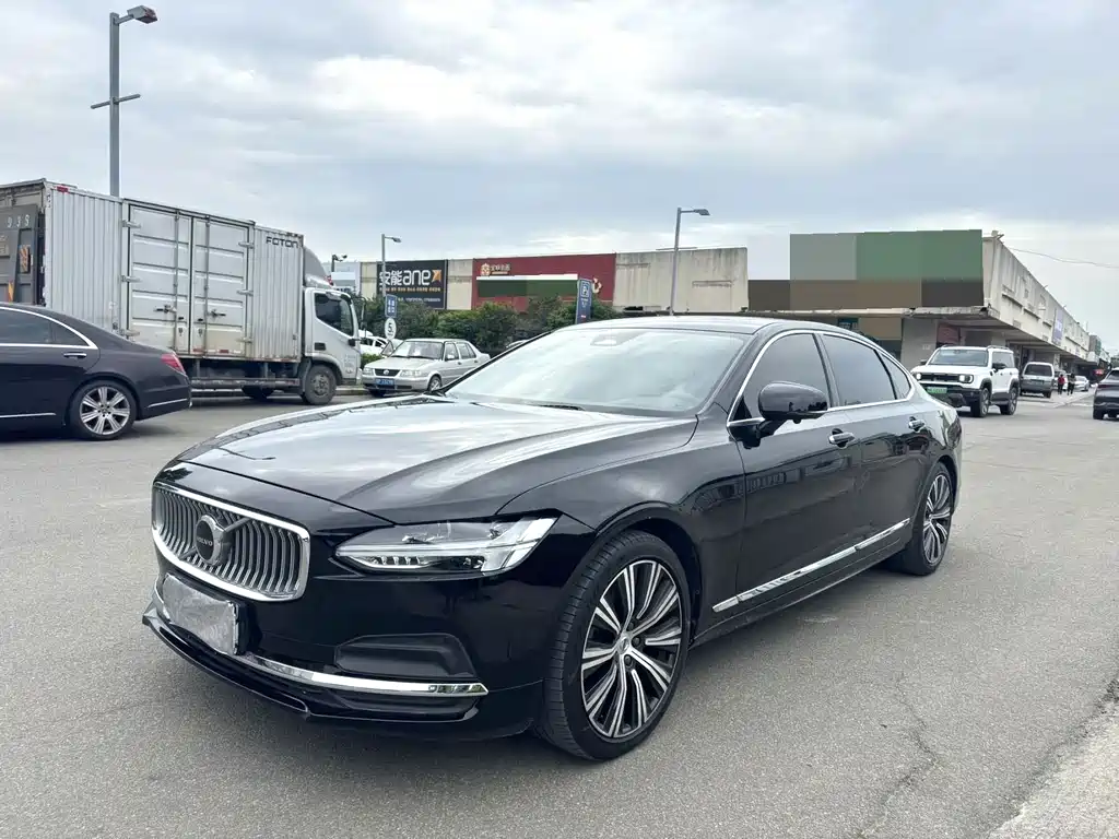 Volvo S90 2023