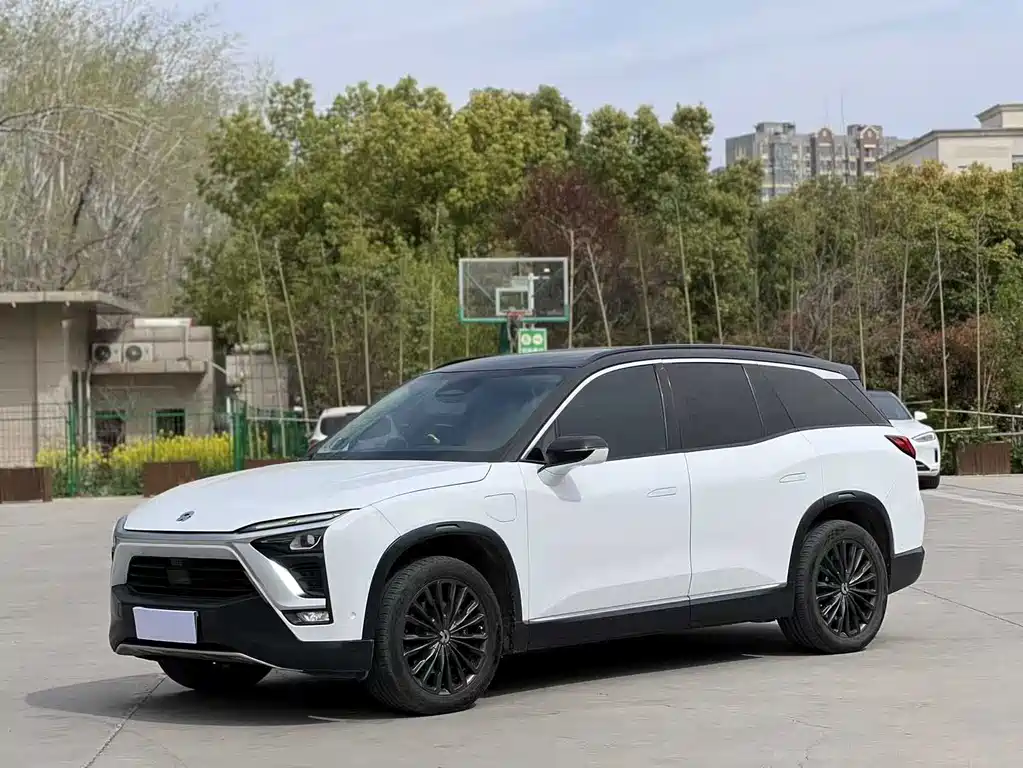 NIO ES8 2019
