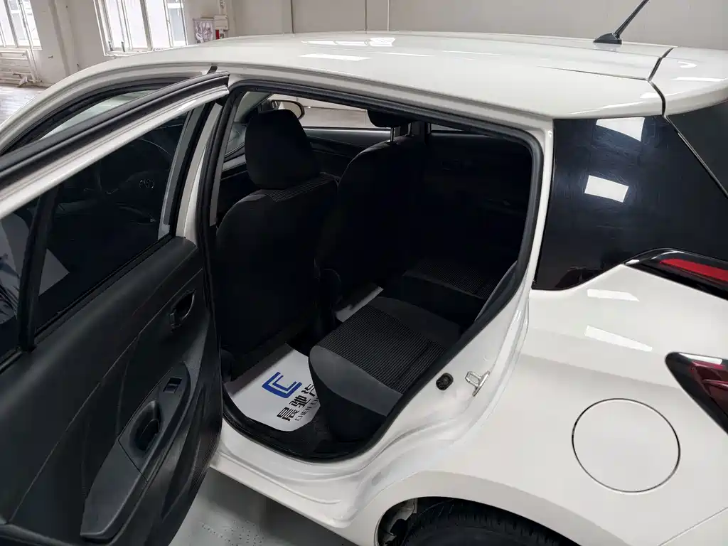 Toyota Vios FS 2023 — фото 12