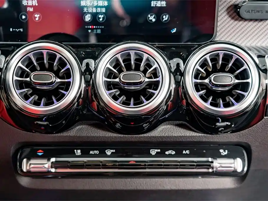 Mercedes-Benz GLB AMG 2023 — фото 13