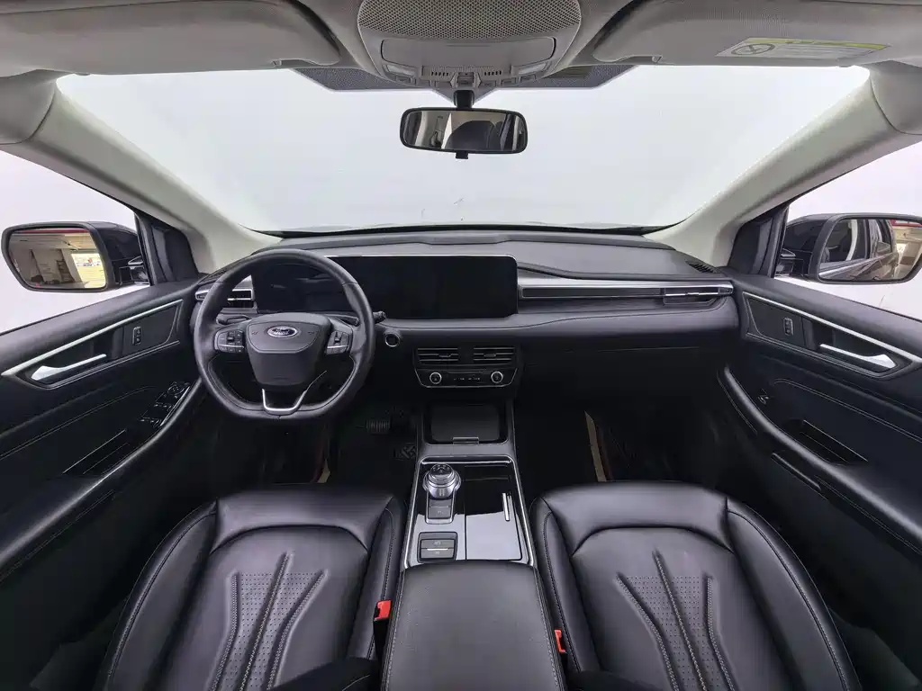 Ford Edge 2022 — фото 17