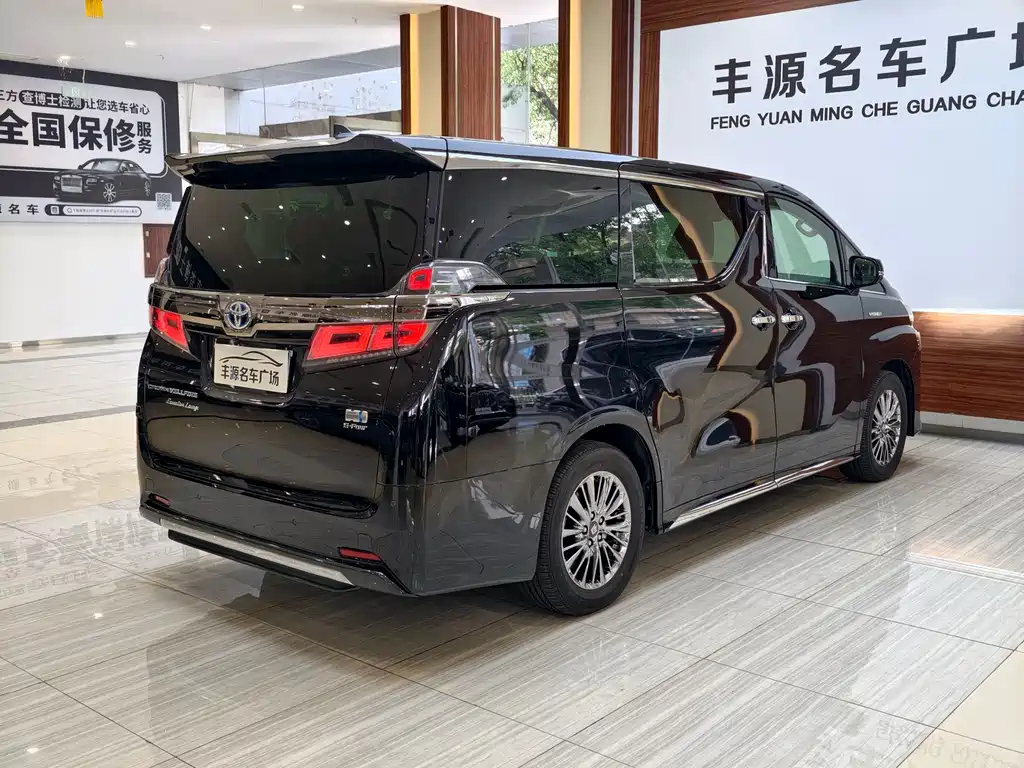 Toyota Vellfire 2022 — фото 25