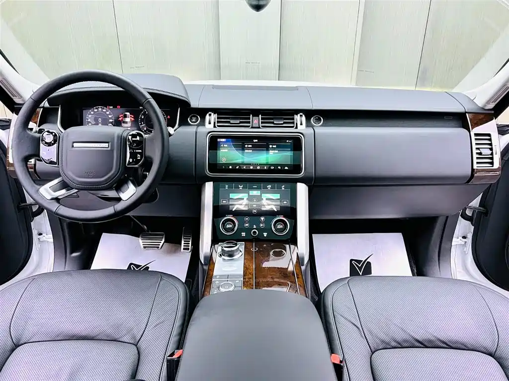 Land Rover Range Rover 2020 — фото 9