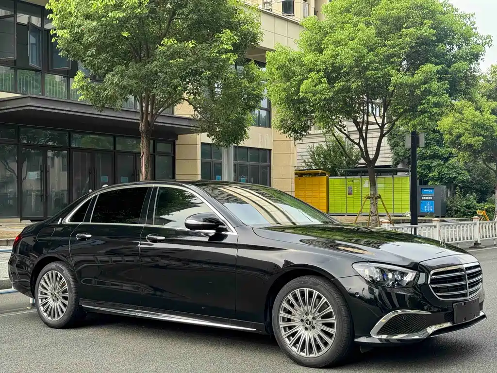 Mercedes-Benz E-Class 2020 — фото 3