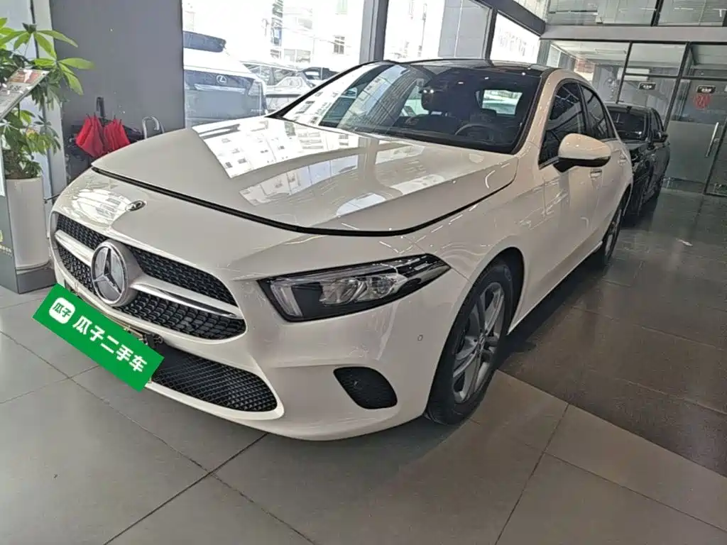 Mercedes-Benz A-Class 2019 — фото 2