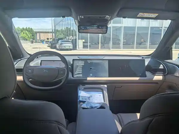 XPeng G9 2025