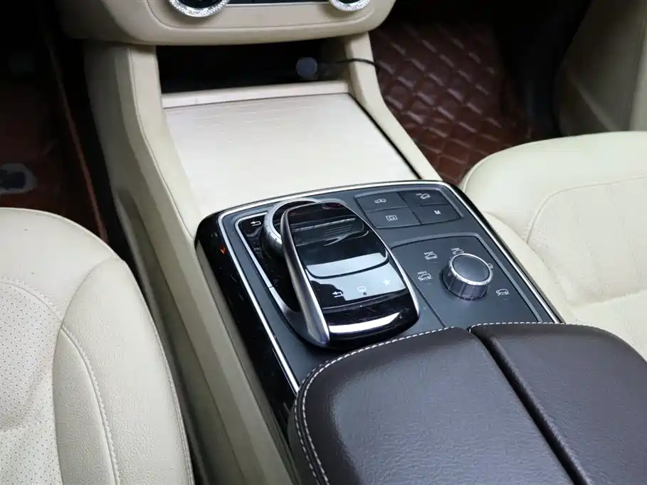 Mercedes-Benz GLS 2016 — фото 8