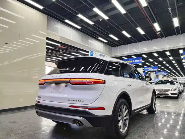 Lincoln Corsair 2021