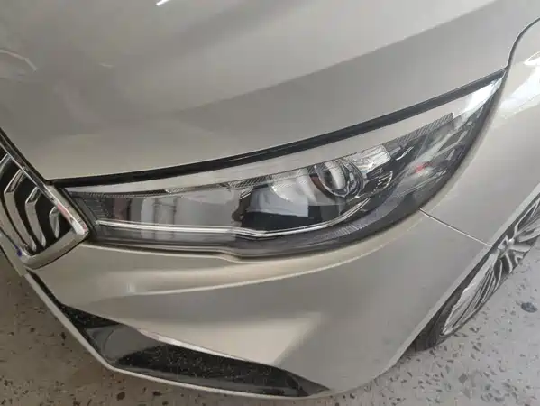 Hongqi H5 2022