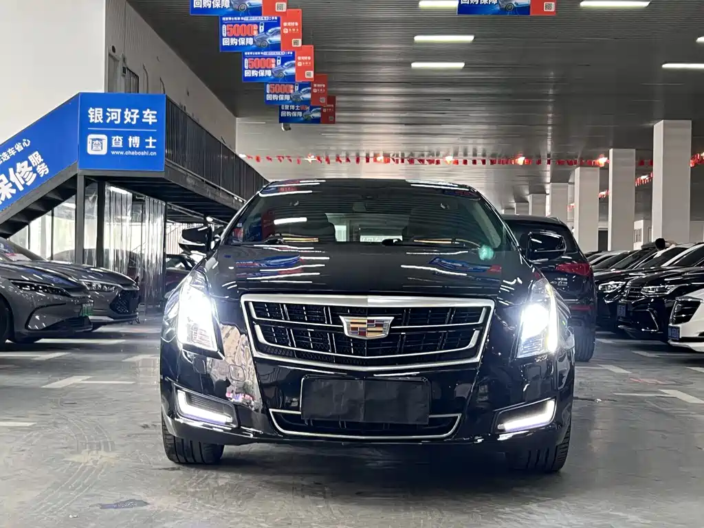 Cadillac XTS 2017 — фото 2