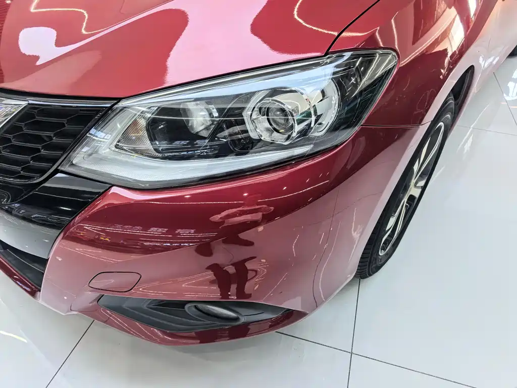 Nissan Tiida 2019 — фото 4