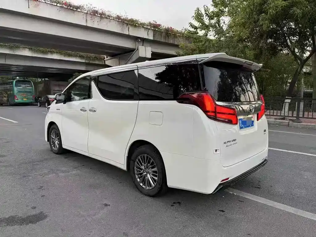 Toyota Alphard 2019 — фото 6
