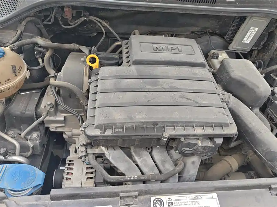 Skoda Rapid 2015 — фото 10