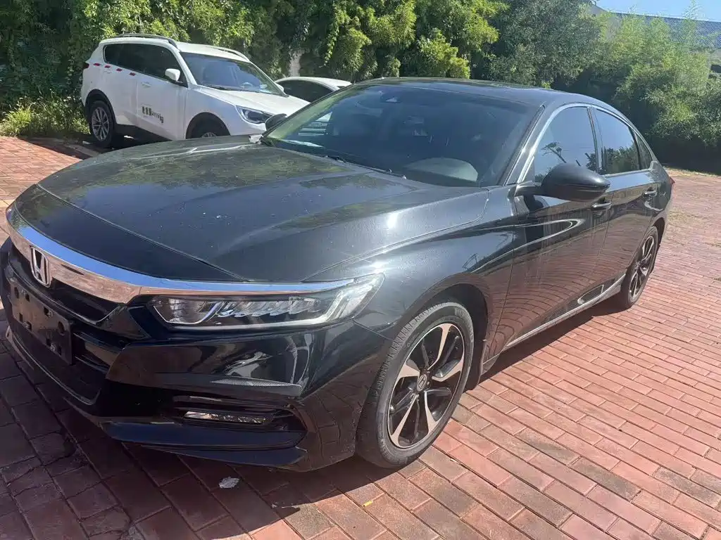 Honda Accord 2021 — фото 1
