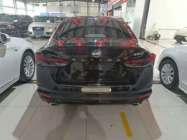 Nissan Teana 2024