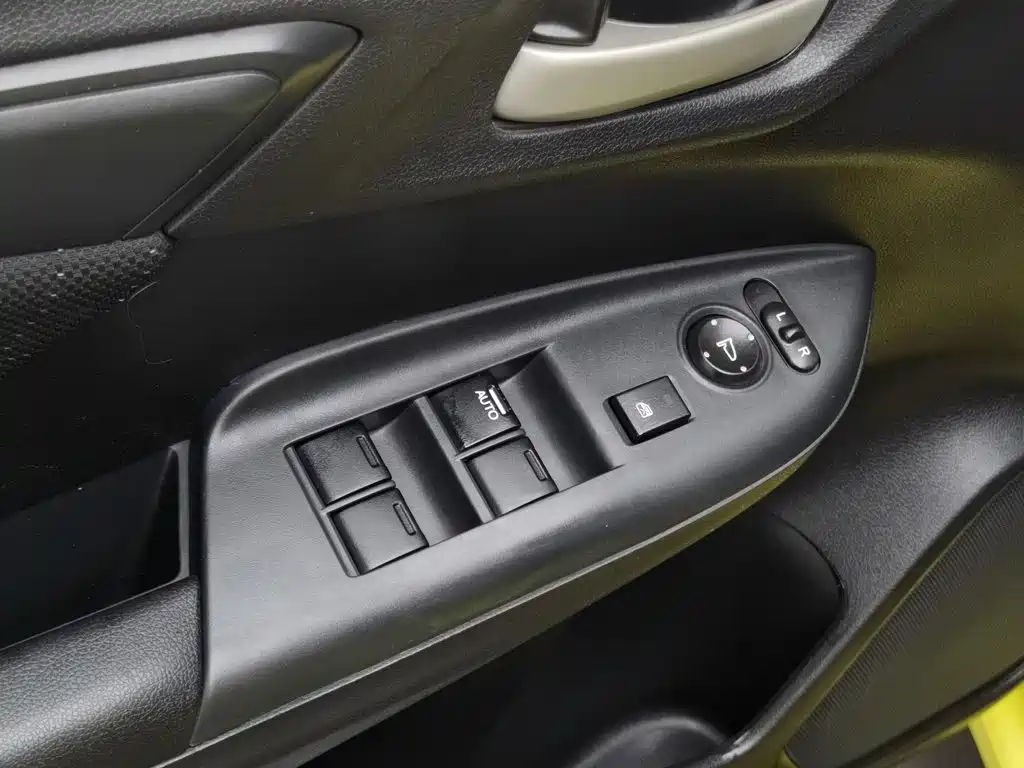Honda Fit 2015 — фото 9